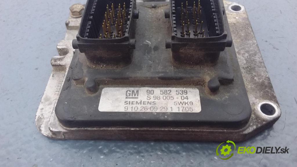 Opel Zafira 1999 riadiaca jednotka Motor: 90582539