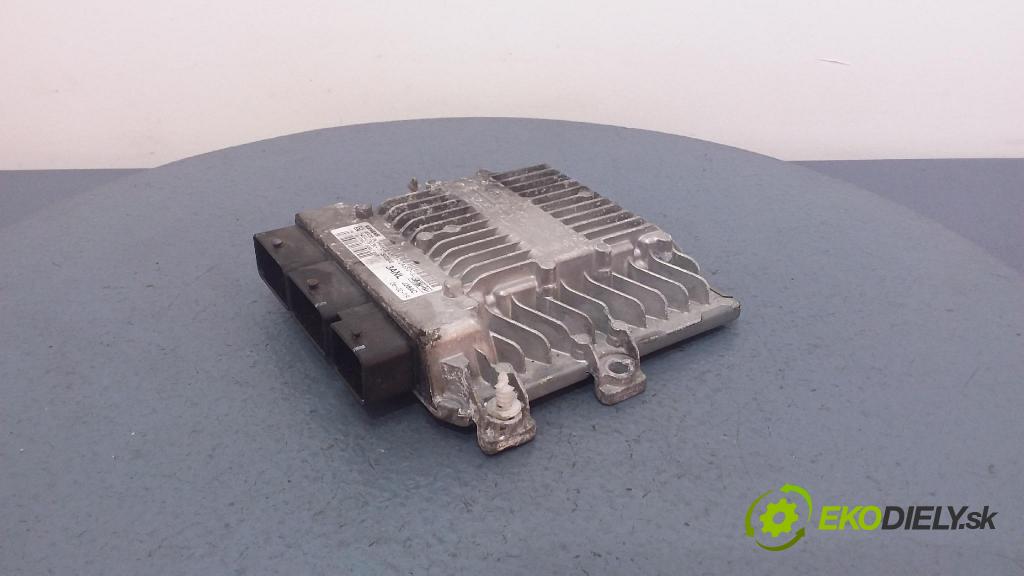 Ford Focus 2006 riadiaca jednotka Motor: 4M51-12A650-JL