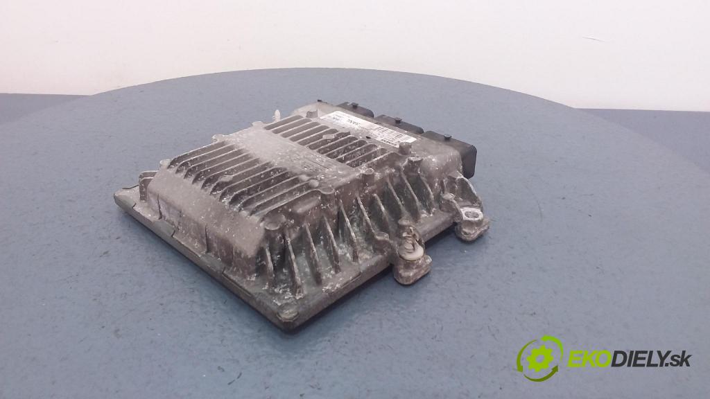 Ford Focus 2006 riadiaca jednotka Motor: 4M51-12A650-JL