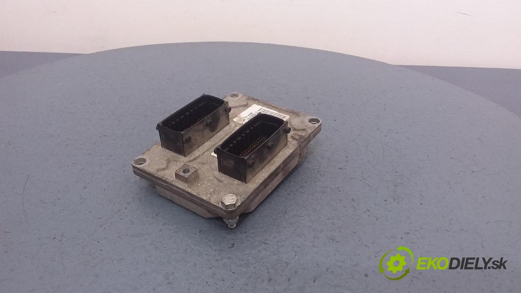 Fiat Stilo 2003 riadiaca jednotka Motor: 55186425