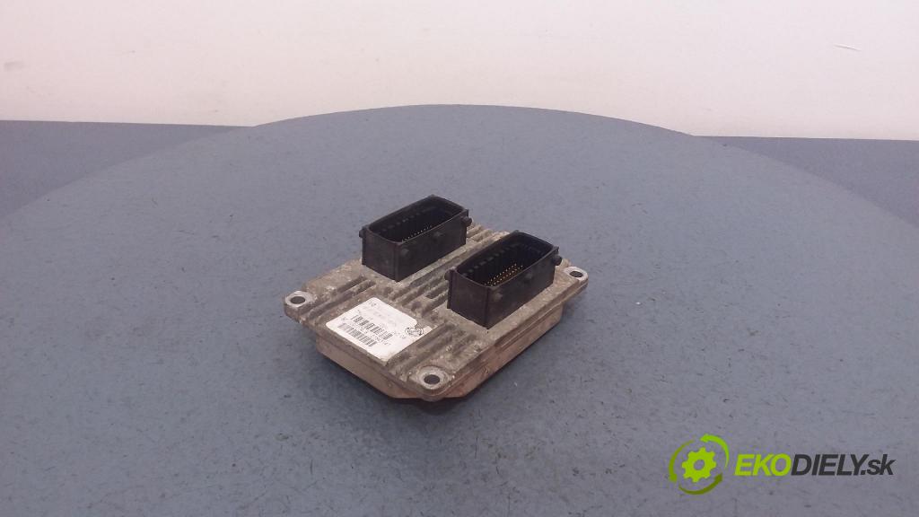 Fiat Punto 2008 riadiaca jednotka Motor: 51843147