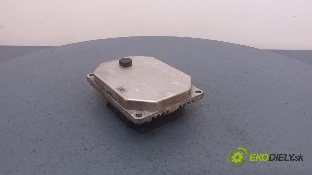 Fiat Punto 2008 riadiaca jednotka Motor: 51843147