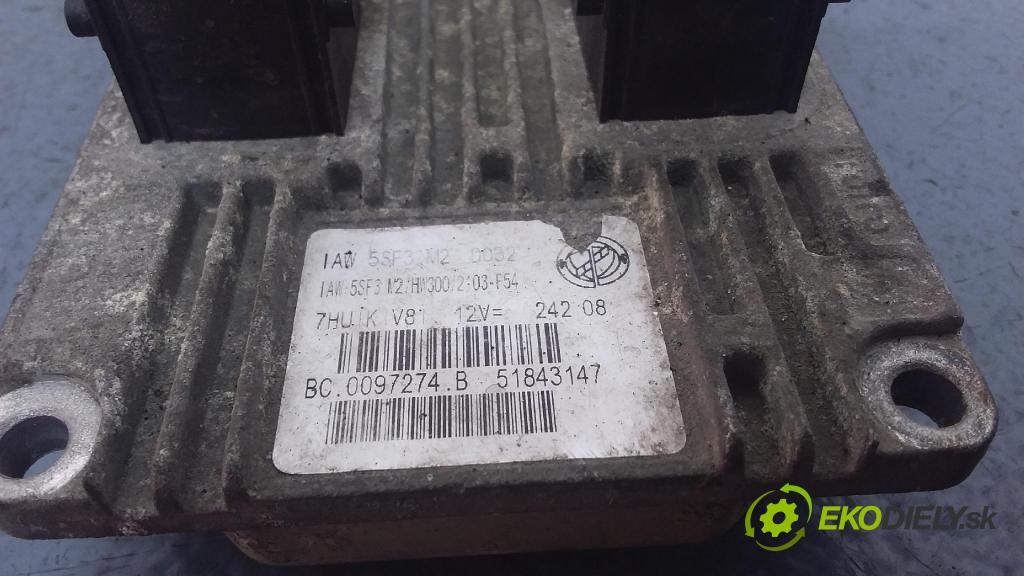 Fiat Punto 2008 riadiaca jednotka Motor: 51843147