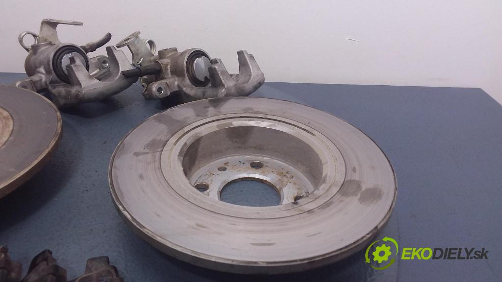 Fiat Stilo 2003 kotúč Brzda: zadný 251 MM