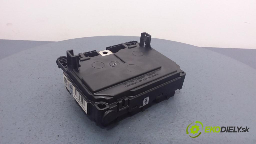 Peugeot 407 2006 skrinka Poistky: 9658070980