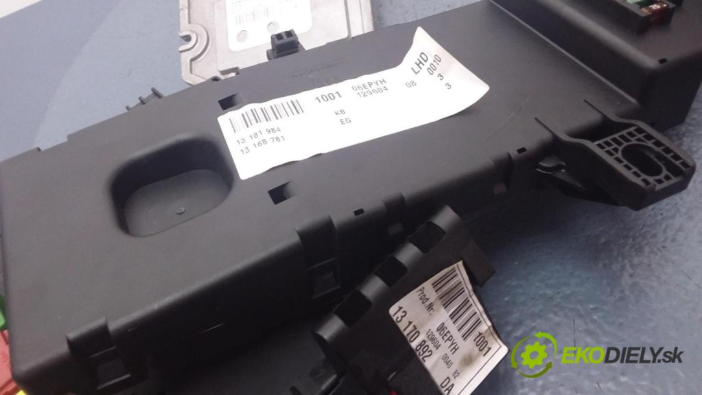 Opel Vectra 2004 riadiaca jednotka Motor: 55354416