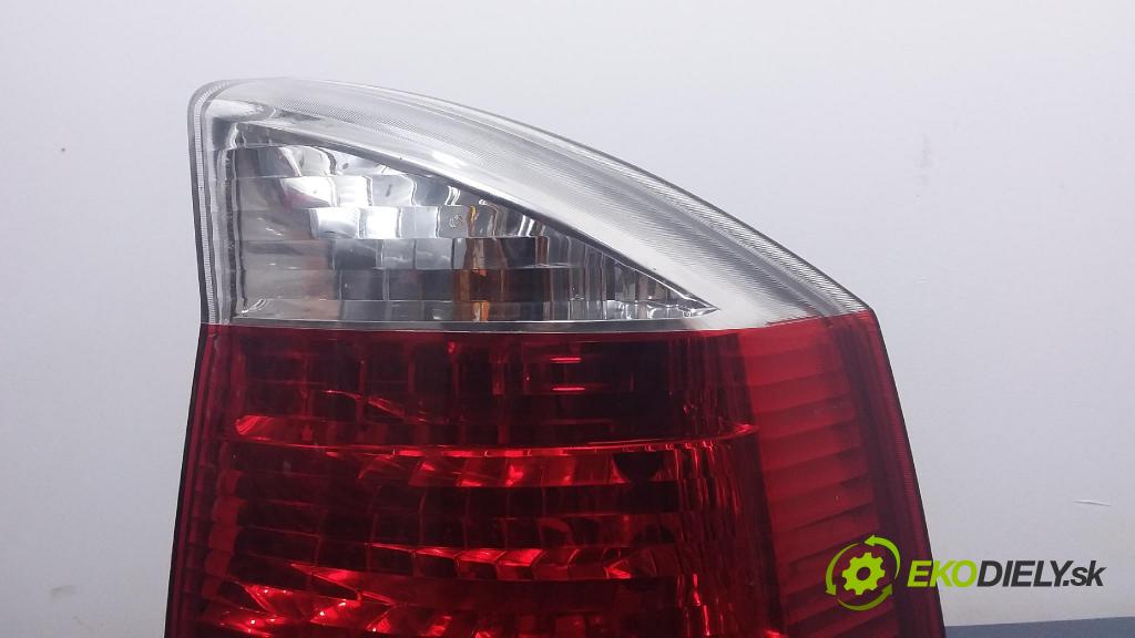 Opel Vectra 2004 svetlo / reflektor zad Prava: Vonkajsia: 13131002