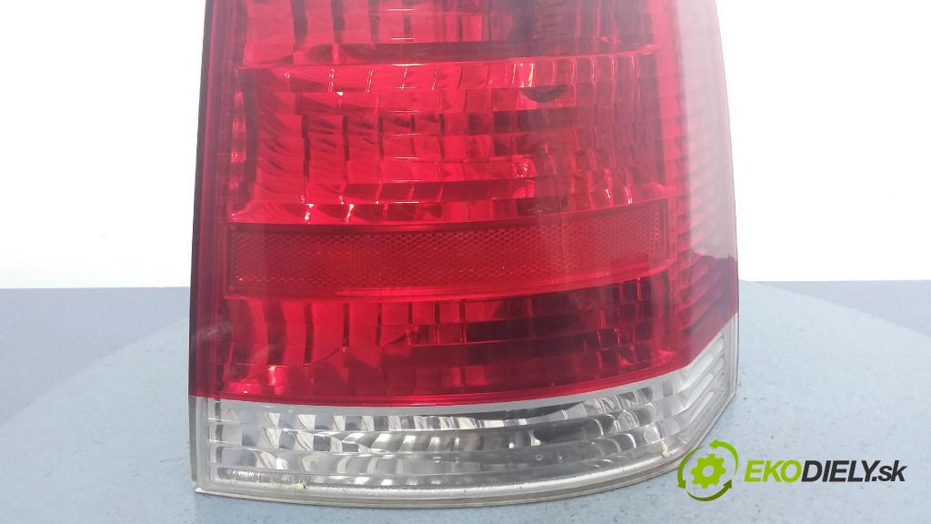 Opel Vectra 2004 svetlo / reflektor zad Prava: Vonkajsia: 13131002