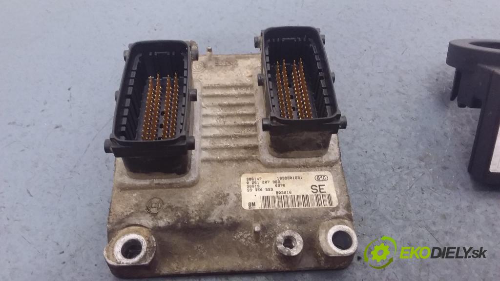 Opel Astra 2003 riadiaca jednotka Motor: 55350553