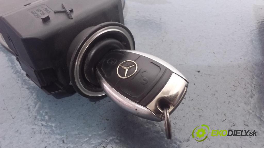 Mercedes-benz C 220 cdi 2006 riadiaca jednotka Motor: A6461504091