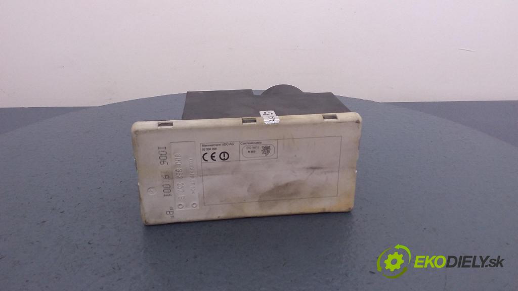 Audi A3 2001 pompa Centrálny: Zámok: 8L0862257B