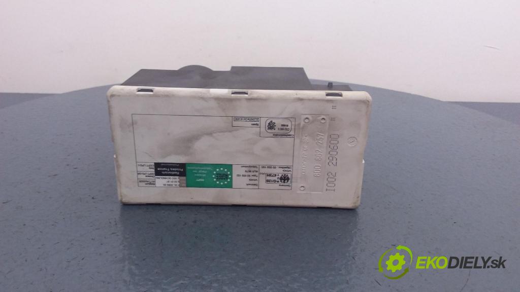 Audi A4 2000 pompa Centrálny: Zámok: 8D0862257