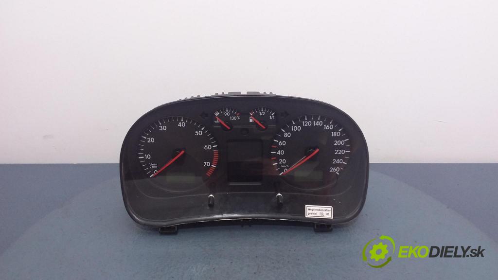 Volkswagen Golf 2002 Přístrojová deska 1J0920826G