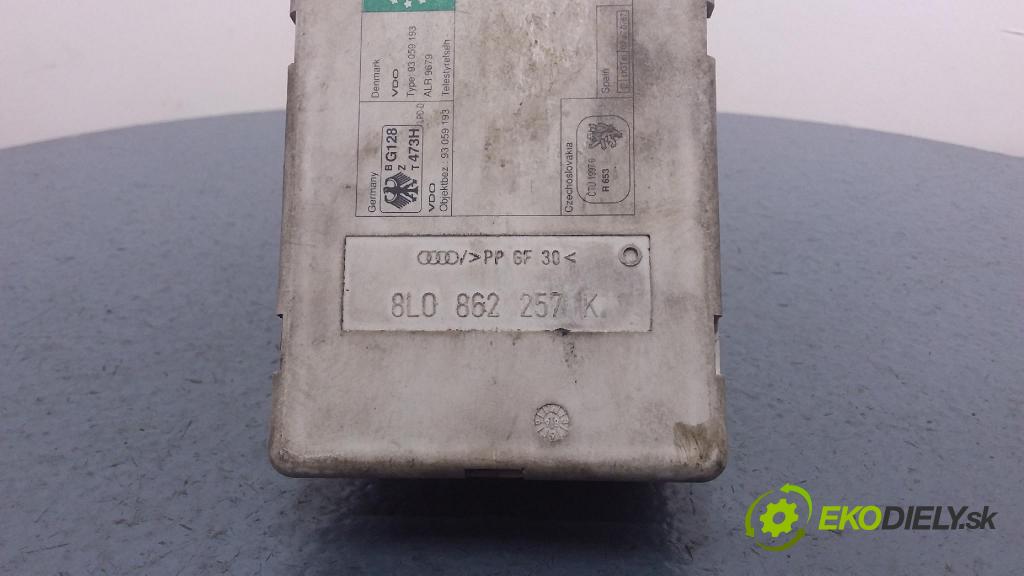 Audi A4 1996 pompa Centrálny: Zámok: 8l0862257K