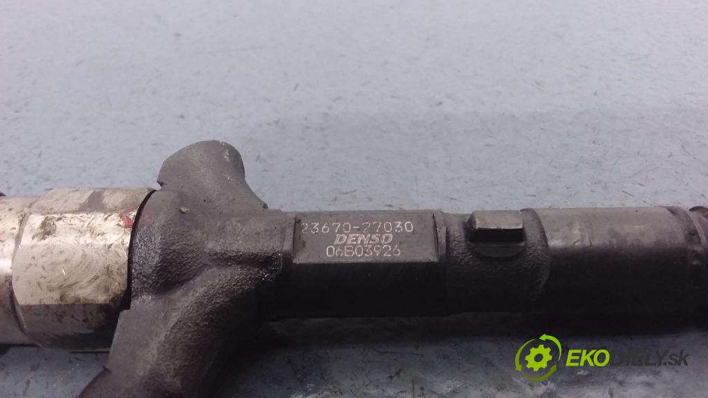 Toyota Avensis 2002 vstrek 23670-27030