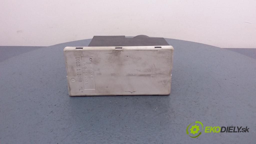 Audi A4 2000 pompa Centrálny: Zámok: 8L0862257L