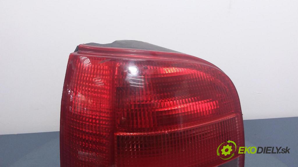Audi A4 2000 svetlo / reflektor zad ľavá Vonkajsia: 01-441-1945L