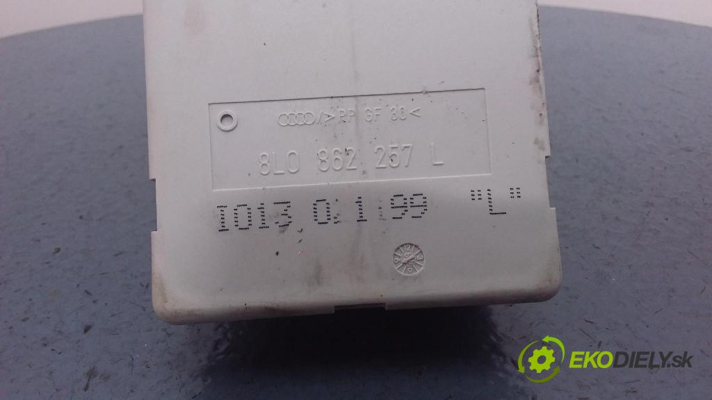 Audi A4 2000 čerpadlo Centrální Zámek 8L0862257L