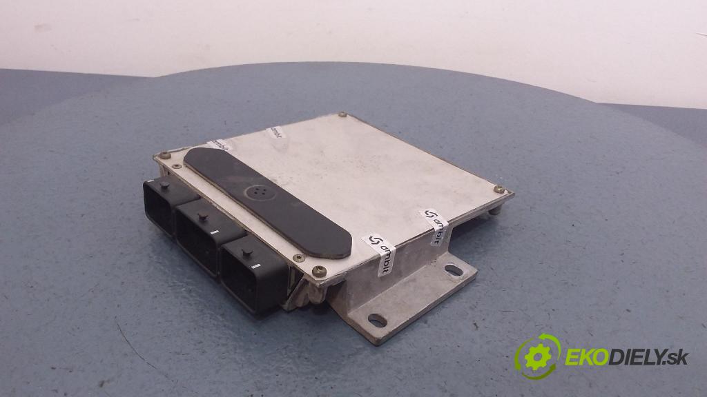 Citroen C5 0 riadiaca jednotka Motor: 9646345080