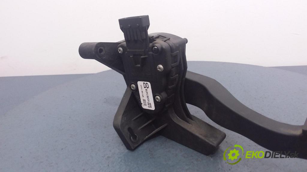 Opel Meriva 2006 pedal Plyn: 93361478DD