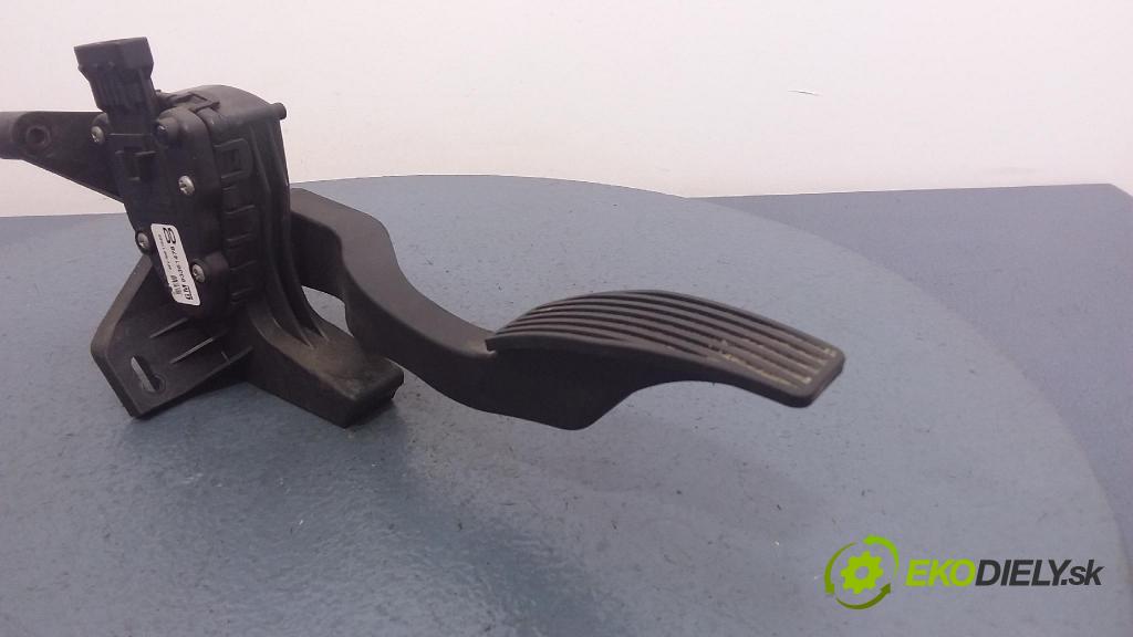 Opel Meriva 2006 pedal Plyn: 93361478DD