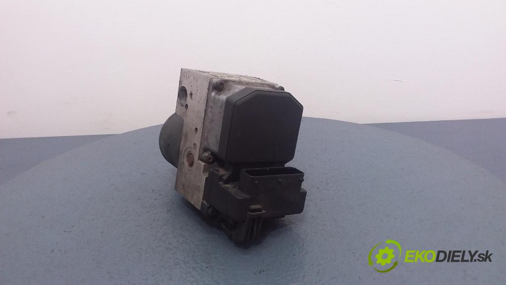 Audi A6 2000 čerpadlo ABS x 8E0614111B