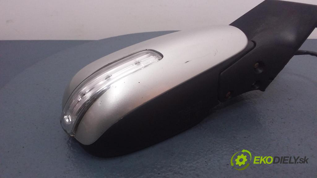 Toyota Avensis 2009 zpětné zrcátko prave 020058 016057