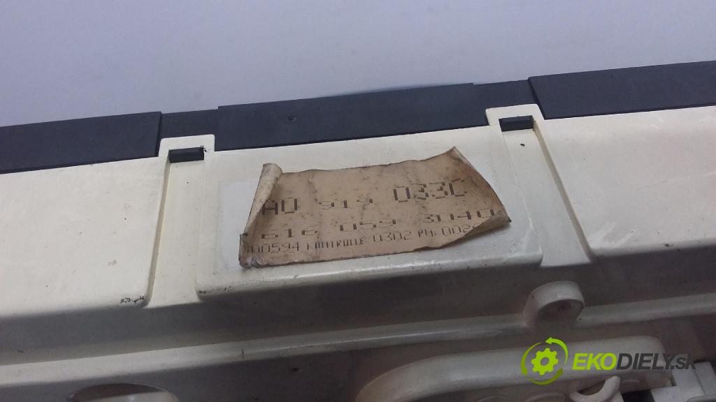 Volkswagen Passat 1994 Přístrojová deska 3A0919033C