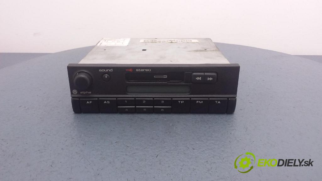 Volkswagen Passat 1994 Radio I Navigácia: 6X0035153