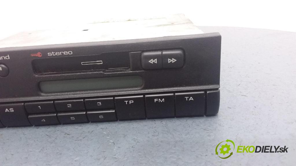 Volkswagen Passat 1994 Radio I Navigácia: 6X0035153
