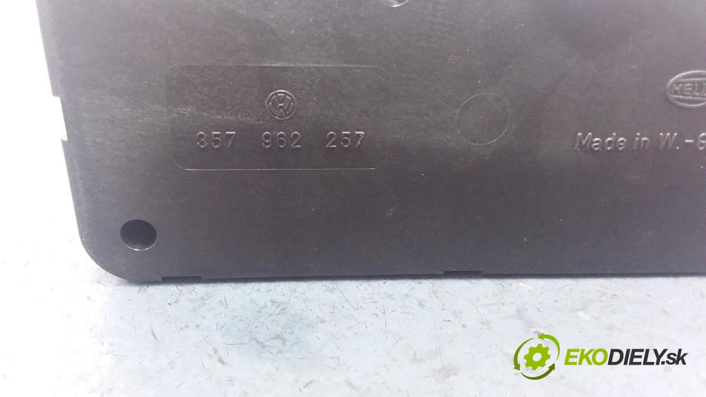 Volkswagen Passat 1991 pompa Centrálny: Zámok: 357962257