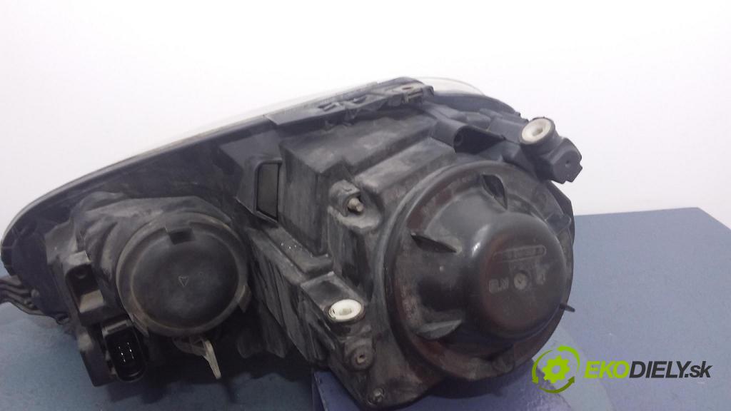 Volkswagen Golf 2005 světlo v pravo: 1K6941006N