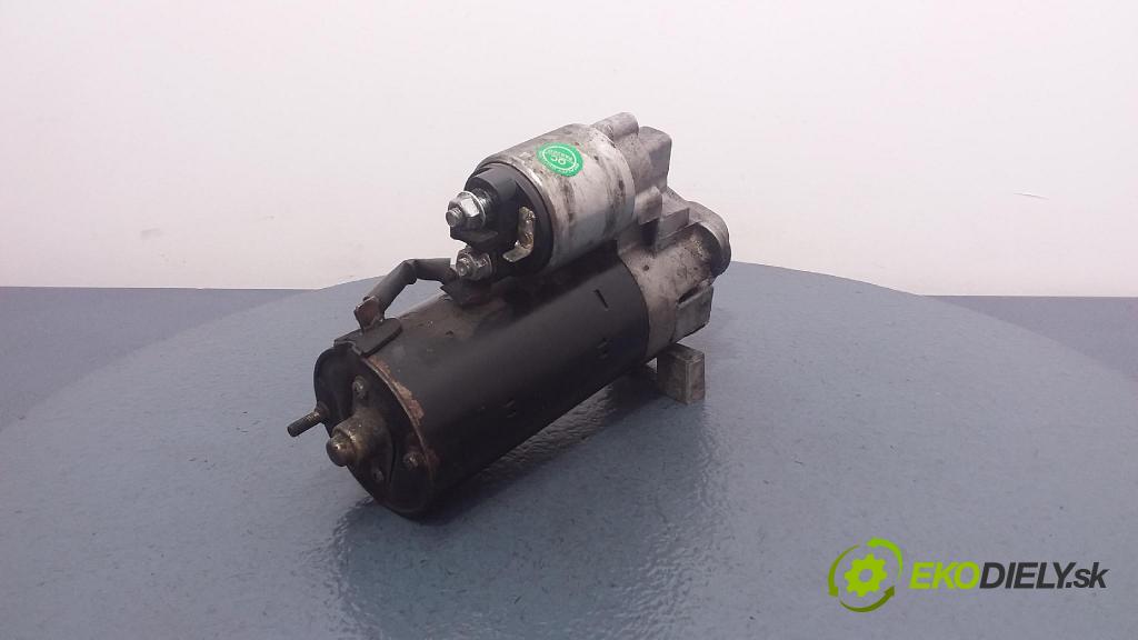 Volkswagen Passat 2004 štartér 068911024F