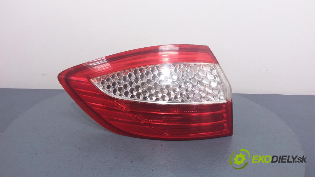 Ford Mondeo 2.0 tdci 2009 světlo Zad: levá Mimo: 7S71-13405-B