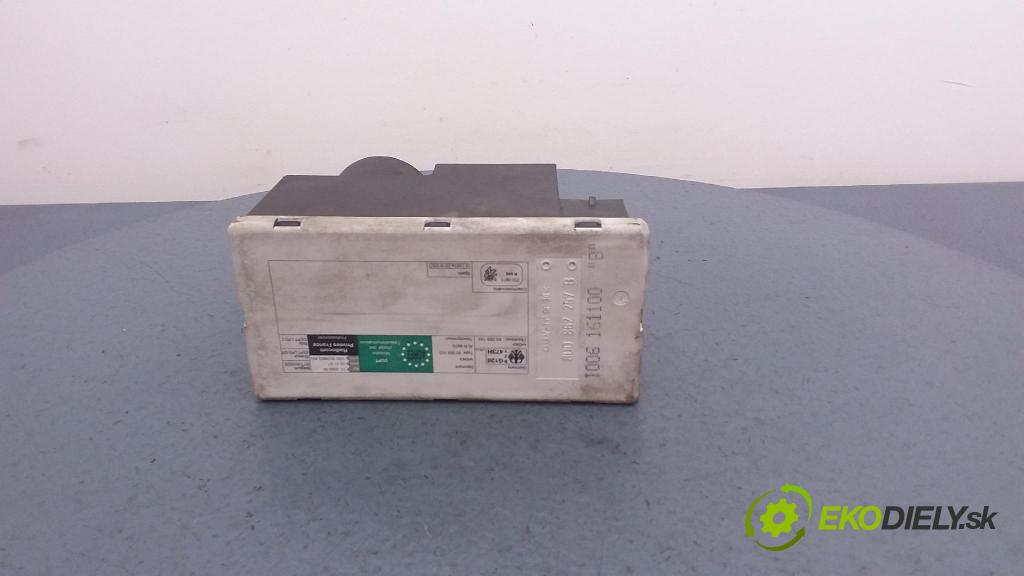 Audi A3 2000 pompa Centrálny: Zámok: 8D0862257B