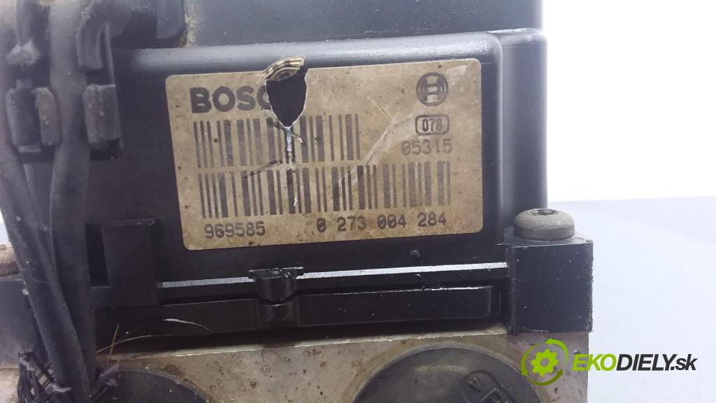 Volkswagen Passat 2000 čerpadlo ABS x 8E0614111A