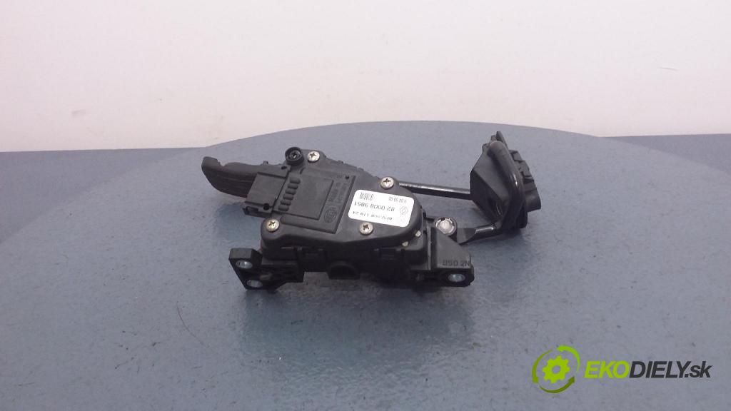 Renault Clio 2002 pedal Plyn: 8200089851
