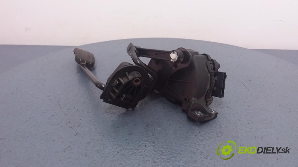 Renault Clio 2002 pedal Plyn: 8200089851