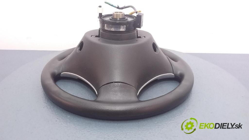 Brilliance Bs4 2010 volant 01