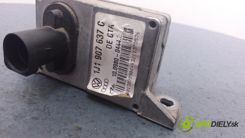 Volkswagen Bora 2001 snímač ESP. 1J1907637C