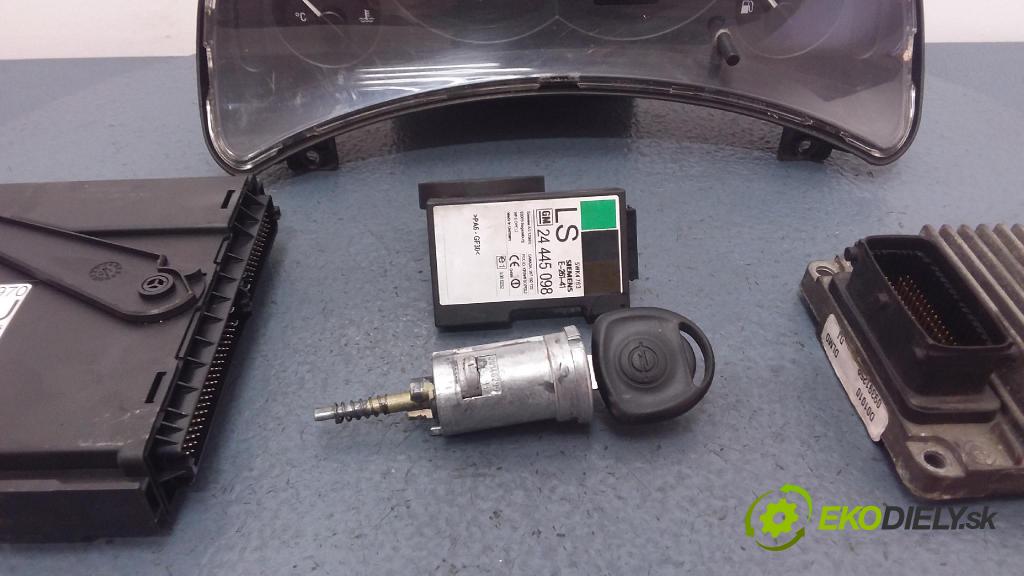 Opel Corsa 2001 riadiaca jednotka Motor: 8972333706