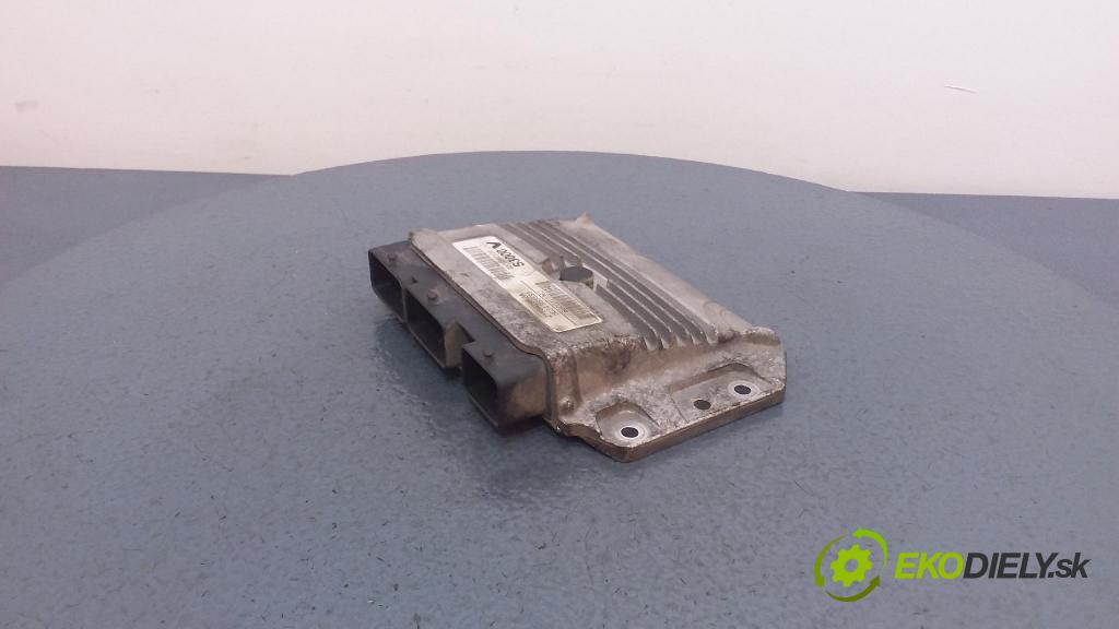 Renault Megane 2003 riadiaca jednotka Motor: 8200387138