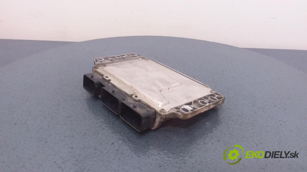 Renault Megane 2003 riadiaca jednotka Motor: 8200387138