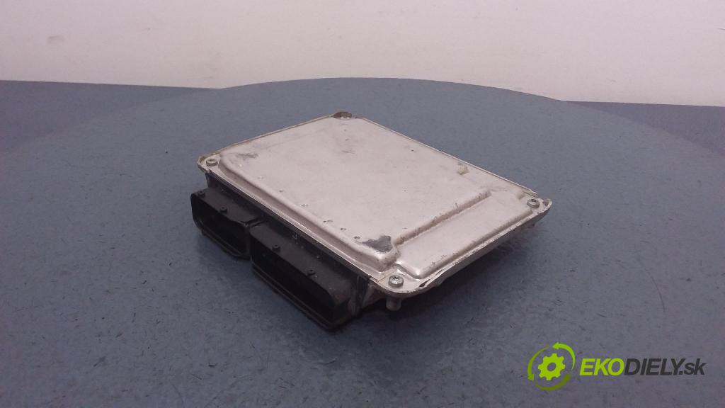 Volkswagen Sharan 2004 riadiaca jednotka Motor: 038906019LQ