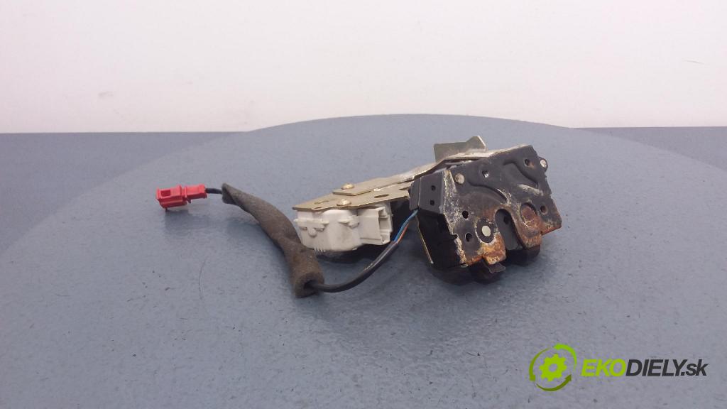 Volkswagen Sharan 2004 zámek Klapky: kufr 01