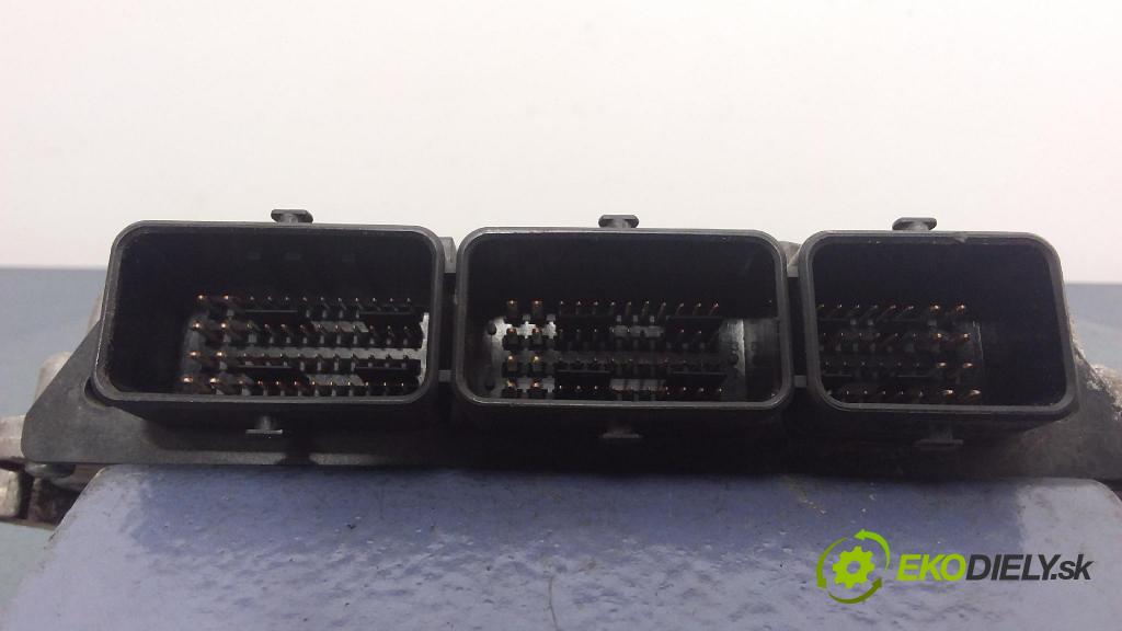 Renault Espace 2007 riadiaca jednotka Motor: 8200570596