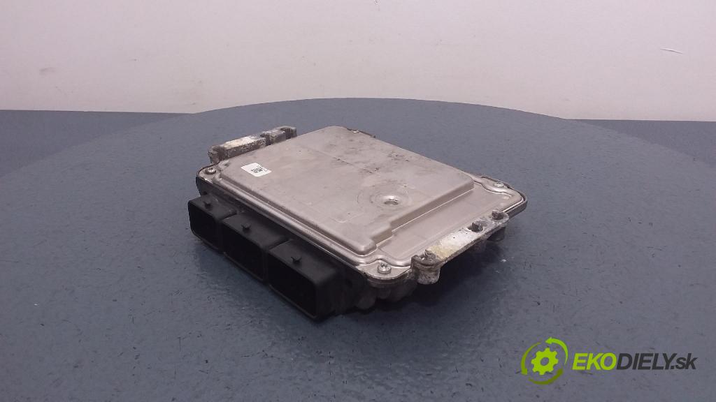Renault Espace 2007 riadiaca jednotka Motor: 8200570596