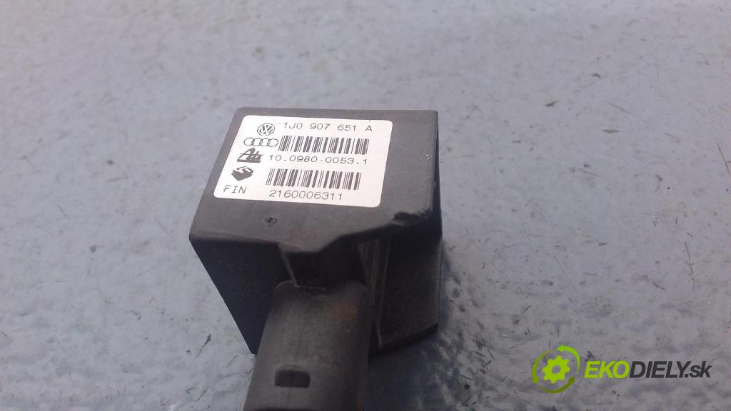 Seat Leon 2001 snímač ESP. 1J0907651A