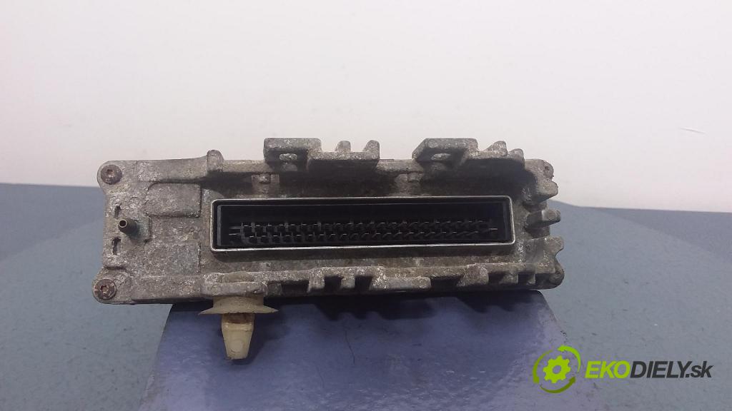 Volkswagen Transporter t4 1997 riadiaca jednotka Motor: 044906024E