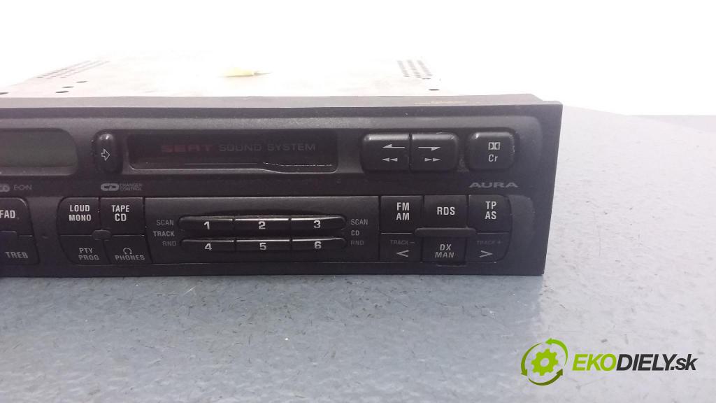 Seat Toledo 1999 Radio I Navigácia: 1M0035186C